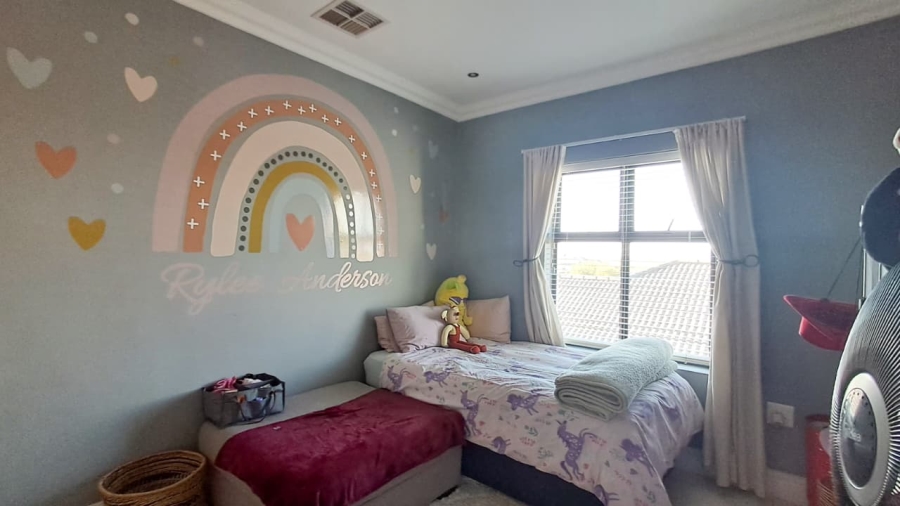 To Let 4 Bedroom Property for Rent in Avalon Estate Western Cape